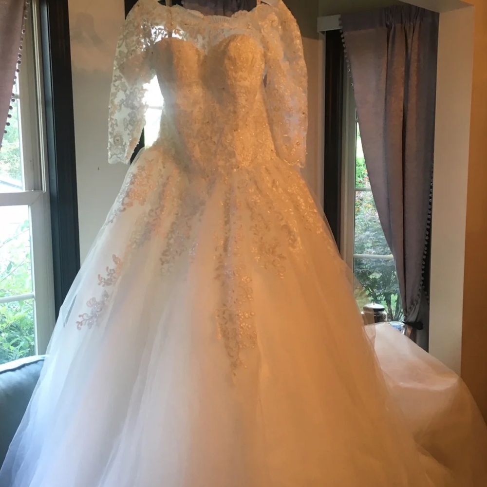 Alfred Angelo Wedding dress size 16 NWT - Picture 17 of 17